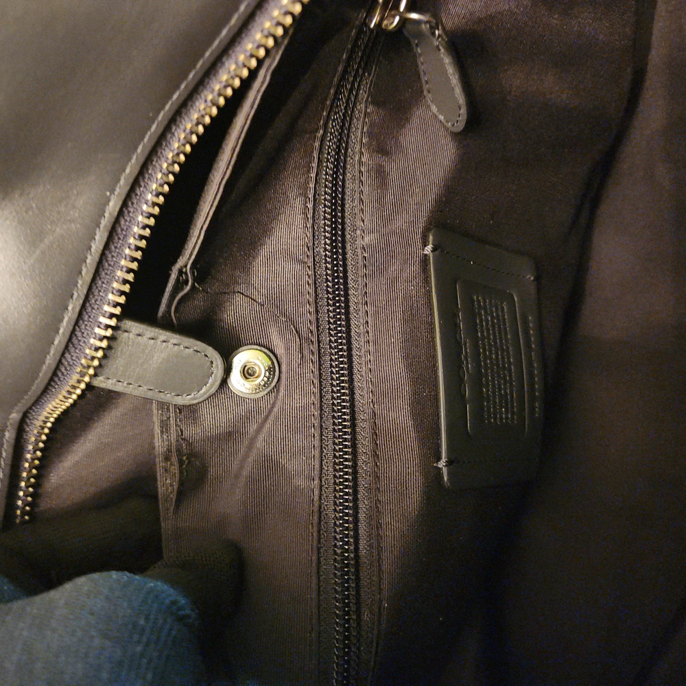 Business Totes - Picture 4 of 12